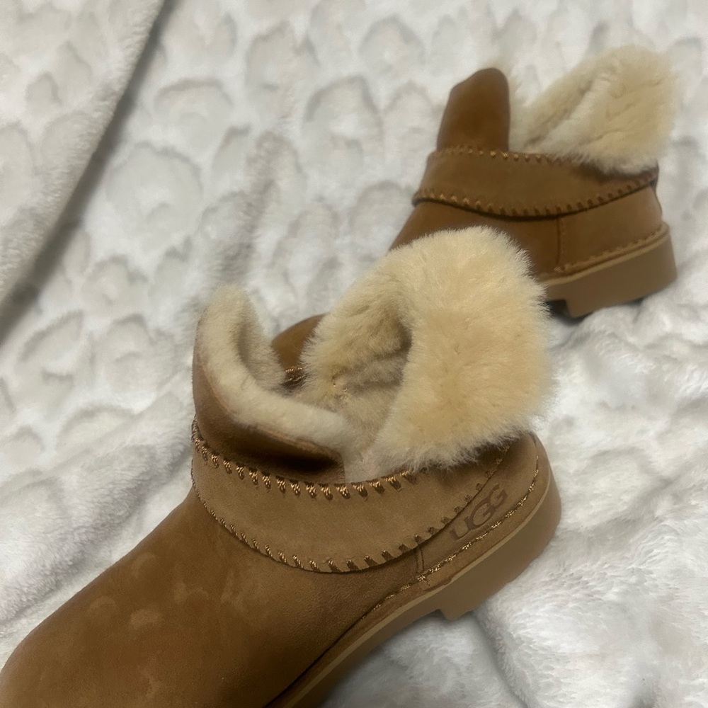 New UGG Tan Shearling Boots